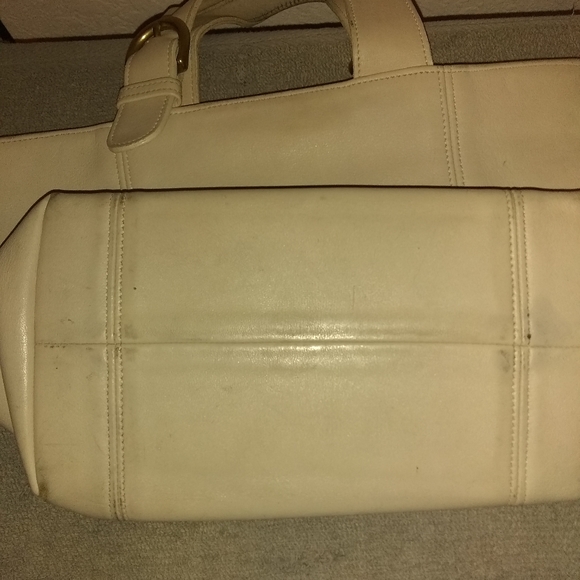 Coach Handbag Cream colored leather - Picture 2 of 3